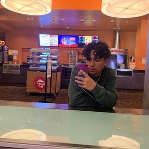 Meet your Posher, Holberth